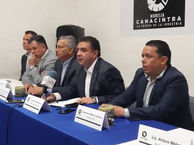 EMPRESARIOS PIDEN LEGISLACIÃ“N DE PLÃSTICOS CON BASES SÃ“LIDAS